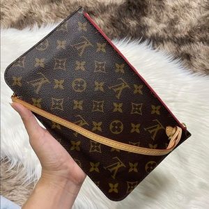Louis Vuitton neverfull wristlet mm